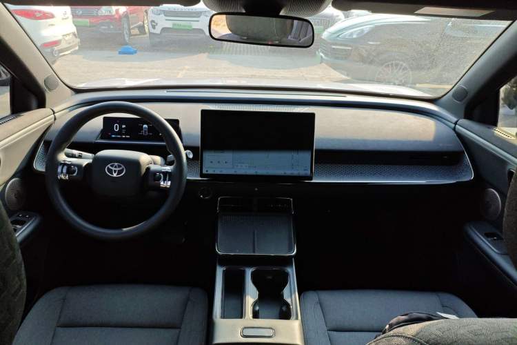 Used Toyota BZ 3X 2025 430 Air Interior 2