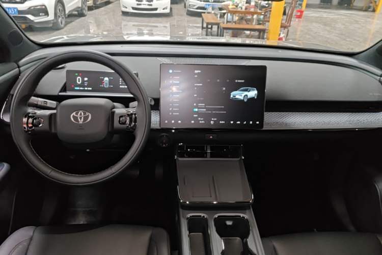 Used Toyota BZ 3X 2025 520 Pro LiDAR Edition Center Console