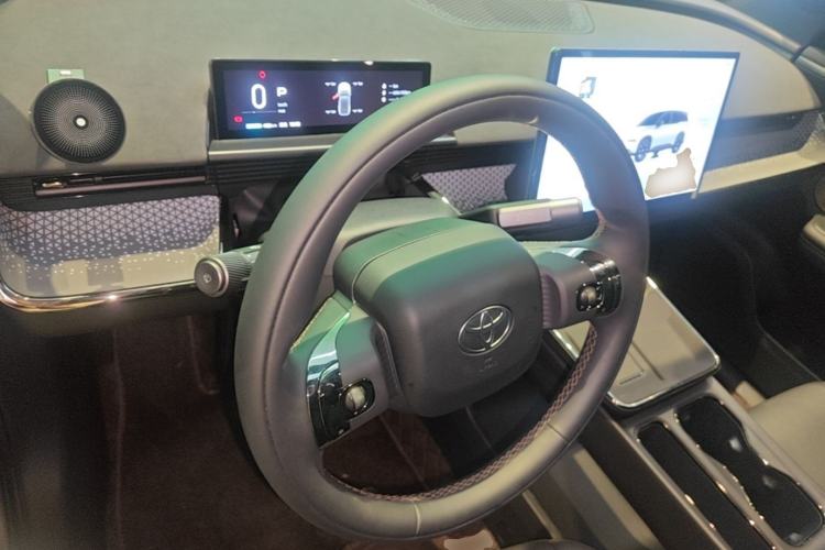 Used Toyota BZ 3X 2025 520 Pro+ LiDAR Edition Center Console