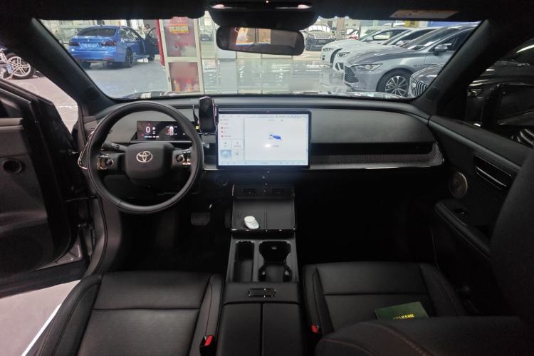 Used Toyota BZ 3X 2025 520 Pro Center Console