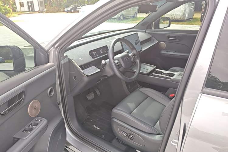 Used Toyota BZ 3X 2025 520 Pro+ LiDAR Edition Driver Seat