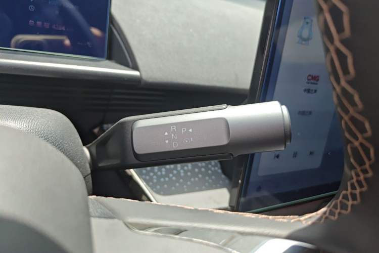 Used Toyota BZ 3X 2025 520 Pro LiDAR Edition Gear Lever