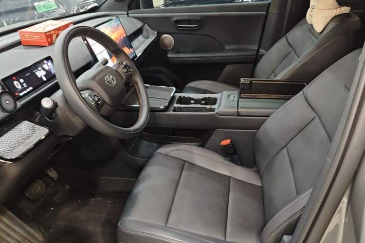 Used Toyota BZ 3X 2025 520 Pro LiDAR Edition Left Front Seat