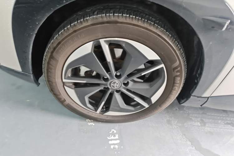 Used Toyota BZ 3X 2025 520 Pro+ LiDAR Edition Left Front Wheel Hub