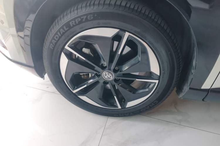 Used Toyota BZ 3X 2025 520 Pro+ LiDAR Edition Left Front Wheel Hub
