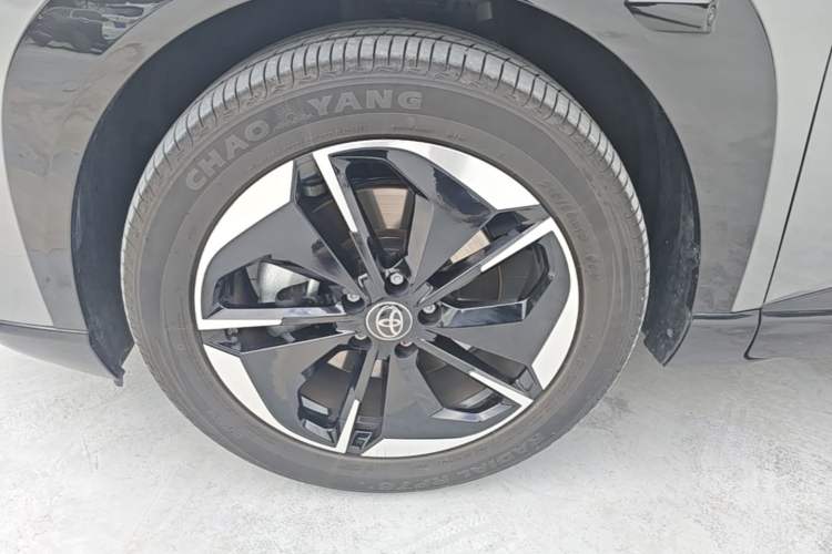 Used Toyota BZ 3X 2025 520 Pro+ LiDAR Edition Left Front Wheel Hub