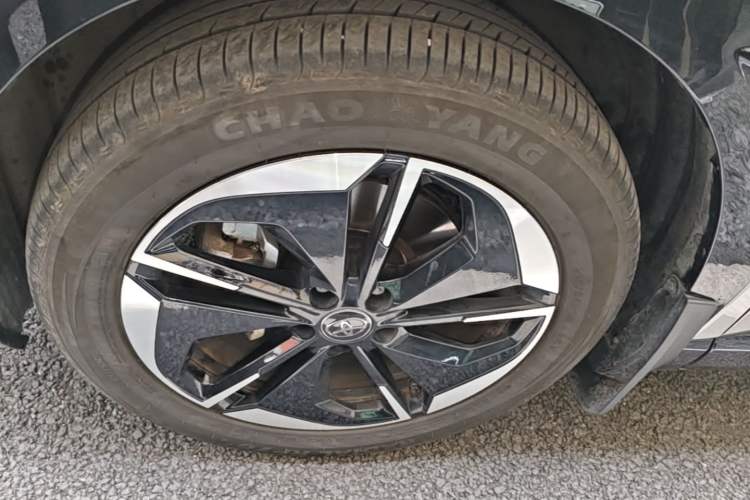 Used Toyota BZ 3X 2025 520 Pro+ LiDAR Edition Left Front Wheel Hub