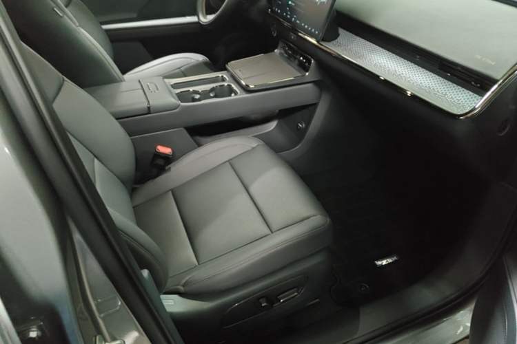 Used Toyota BZ 3X 2025 520 Pro LiDAR Edition Right Front Seat