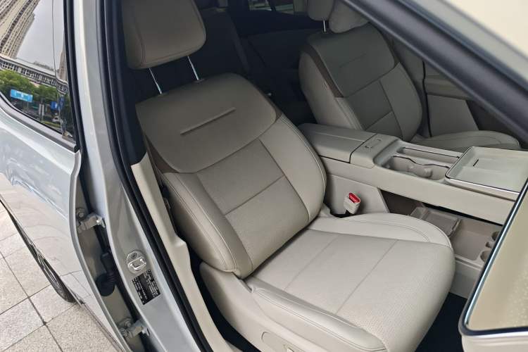 Used Toyota BZ 3X 2025 520 Pro+ LiDAR Edition Right Front Seat