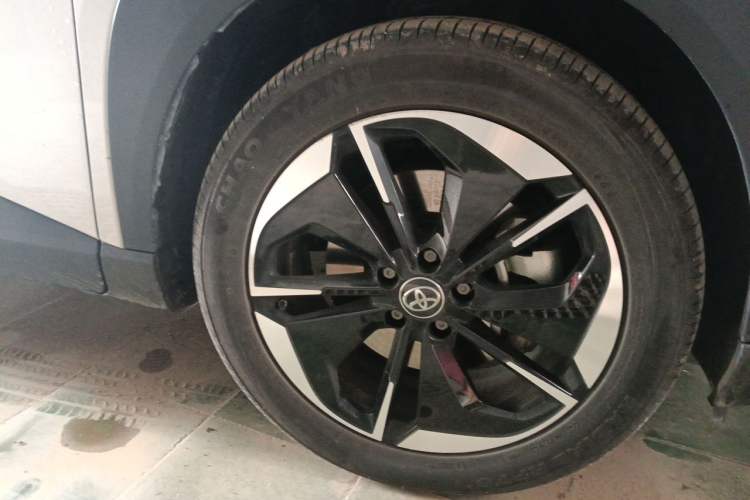 Used Toyota BZ 3X 2025 520 Pro Right Front Wheel Hub