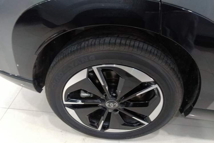 Used Toyota BZ 3X 2025 520 Pro+ LiDAR Edition Right Rear Wheel Hub