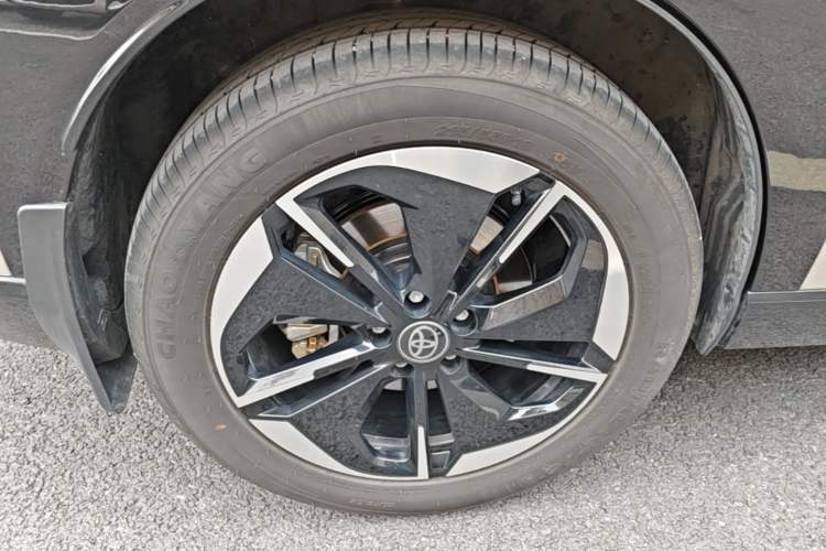 Used Toyota BZ 3X 2025 520 Pro+ LiDAR Edition Right Rear Wheel Hub