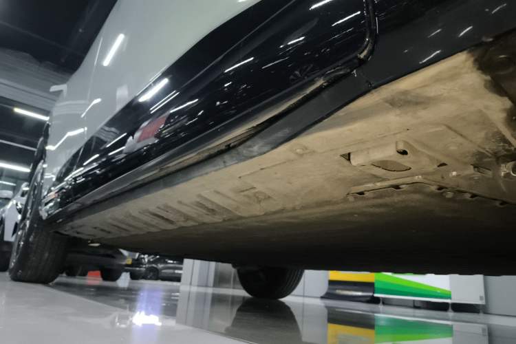 Used Toyota BZ 3X 2025 520 Pro+ Right Side Sill