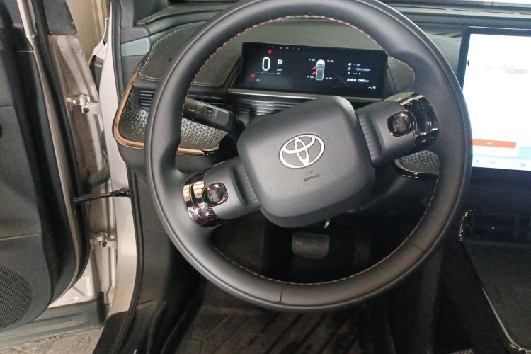 Used Toyota BZ 3X 2025 520 Pro Steering Wheel