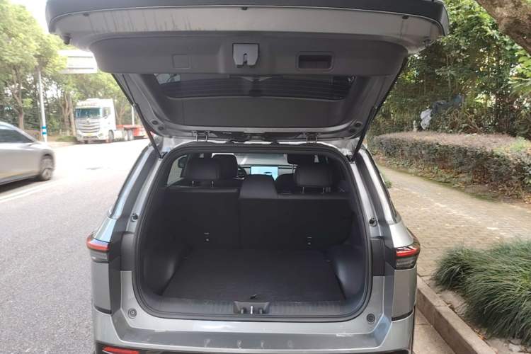 Used Toyota BZ 3X 2025 520 Pro LiDAR Edition Trunk