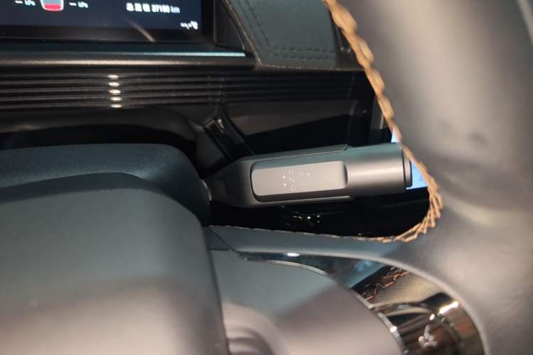 Used Toyota BZ 3X 2025 520 Pro LiDAR Edition Gear Lever
