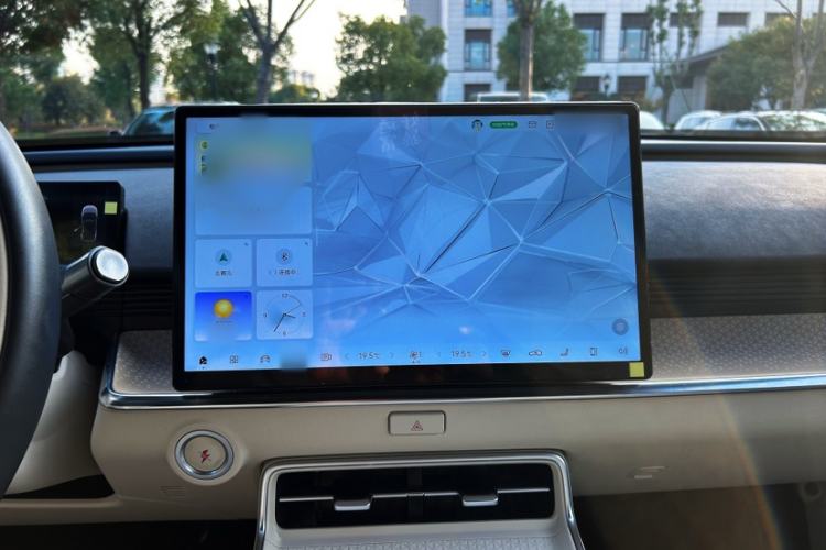 Used Toyota BZ 3X 2025 520 Pro+ LiDAR Edition Audio And AC Panel