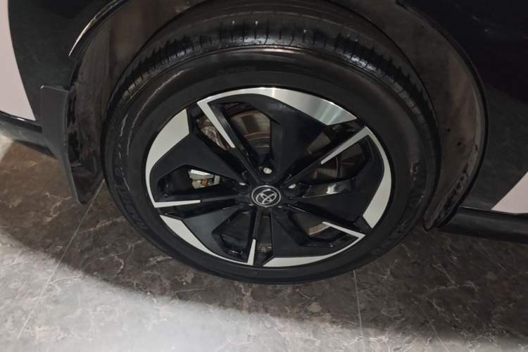 Used Toyota BZ 3X 2025 520 Pro LiDAR Edition Right Rear Wheel Hub