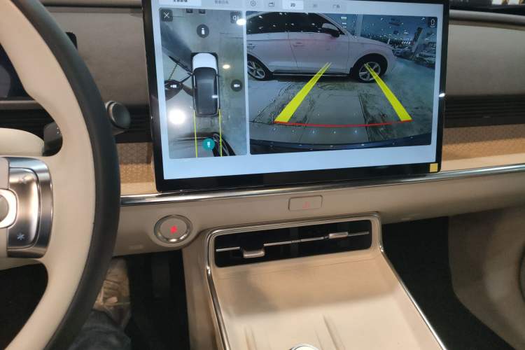 Used Toyota BZ 3X 2025 520 Pro LiDAR Edition Audio And AC Panel