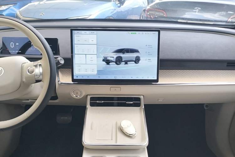 Used Toyota BZ 3X 2025 520 Pro LiDAR Edition Audio And AC Panel
