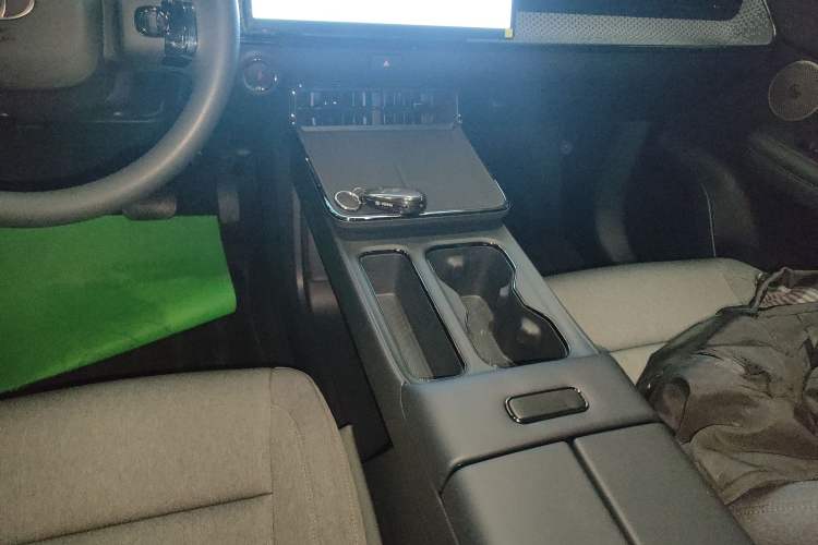 Used Toyota BZ 3X 2025 430 Air+ Gear Lever
