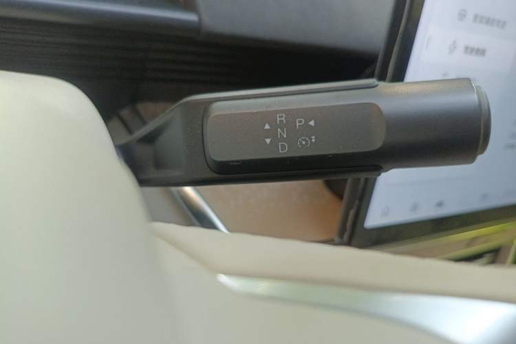 Used Toyota BZ 3X 2025 610 Max Gear Lever