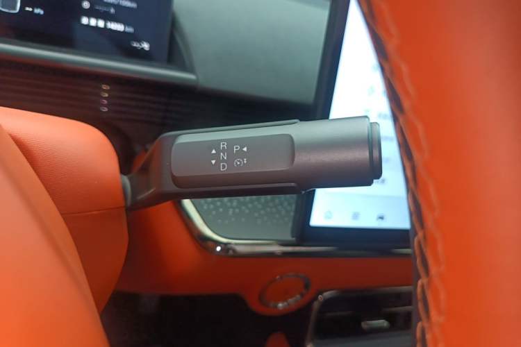 Used Toyota BZ 3X 2025 520 Pro+ LiDAR Edition Gear Lever