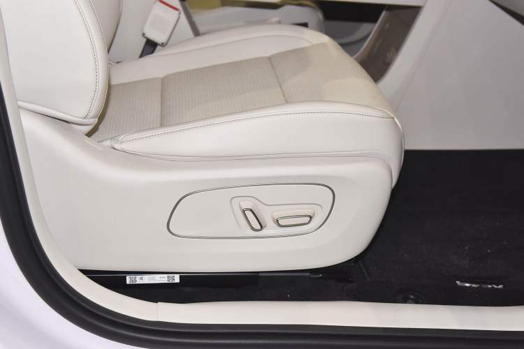 Used Toyota BZ 3X 2025 520 Pro+ LiDAR Edition Interior 10
