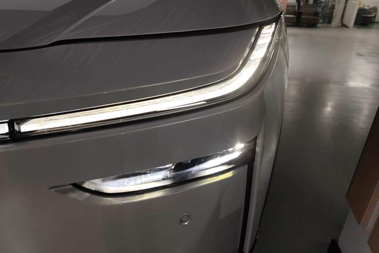 Used Toyota BZ 3X 2025 520 Pro LiDAR Edition Left Front Headlight