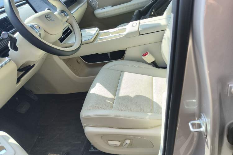 Used Toyota BZ 3X 2025 520 Pro+ LiDAR Edition Left Front Seat