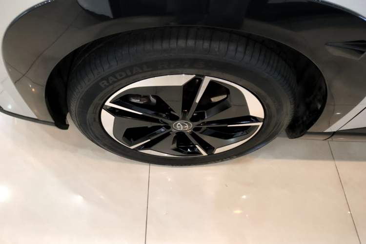 Used Toyota BZ 3X 2025 520 Pro+ LiDAR Edition Left Front Wheel Hub