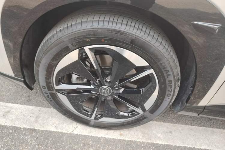 Used Toyota BZ 3X 2025 520 Pro LiDAR Edition Left Front Wheel Hub