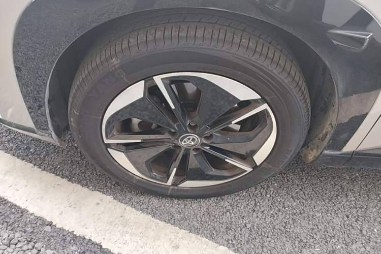 Used Toyota BZ 3X 2025 520 Pro LiDAR Edition Left Front Wheel Hub