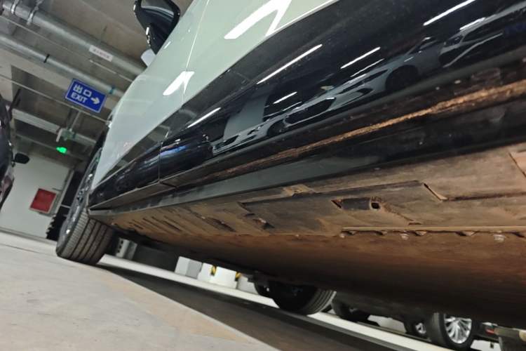 Used Toyota BZ 3X 2025 520 Pro+ LiDAR Edition Left Side Sill