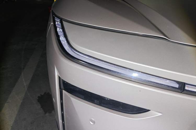 Used Toyota BZ 3X 2025 520 Pro+ LiDAR Edition Right Front Headlight