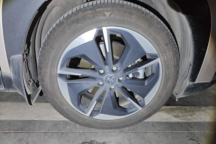 Used Toyota BZ 3X 2025 520 Pro+ LiDAR Edition Right Front Wheel Hub