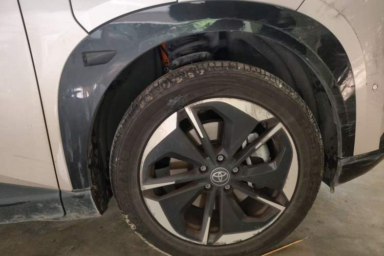 Used Toyota BZ 3X 2025 520 Pro LiDAR Edition Right Front Wheel Hub