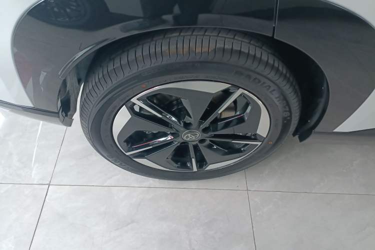 Used Toyota BZ 3X 2025 520 Pro LiDAR Edition Right Rear Wheel Hub