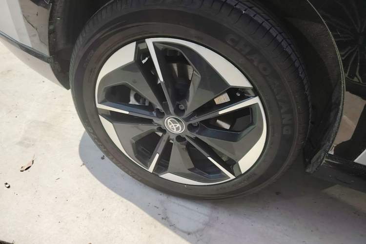 Used Toyota BZ 3X 2025 520 Pro+ LiDAR Edition Right Rear Wheel Hub