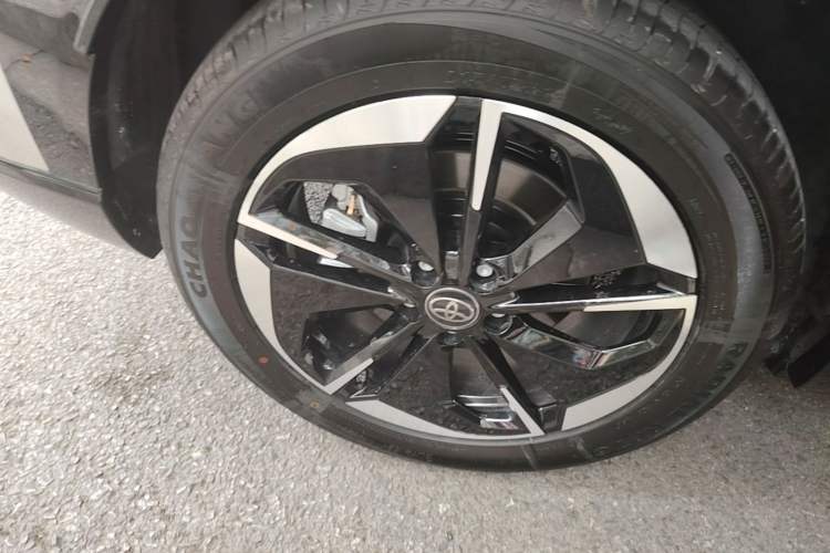 Used Toyota BZ 3X 2025 520 Pro LiDAR Edition Right Rear Wheel Hub