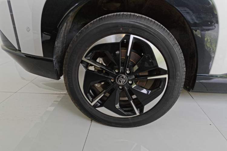 Used Toyota BZ 3X 2025 520 Pro LiDAR Edition Right Rear Wheel Hub