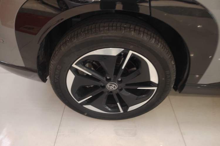 Used Toyota BZ 3X 2025 520 Pro+ LiDAR Edition Right Rear Wheel Hub