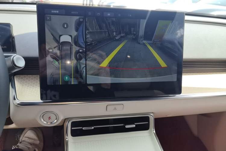 Used Toyota BZ 3X 2025 520 Pro LiDAR Edition Audio And AC Panel