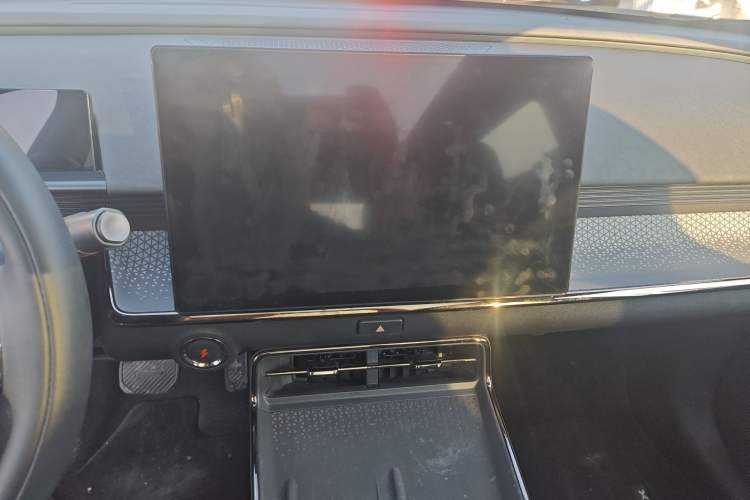 Used Toyota BZ 3X 2025 520 Pro+ LiDAR Edition Audio And AC Panel