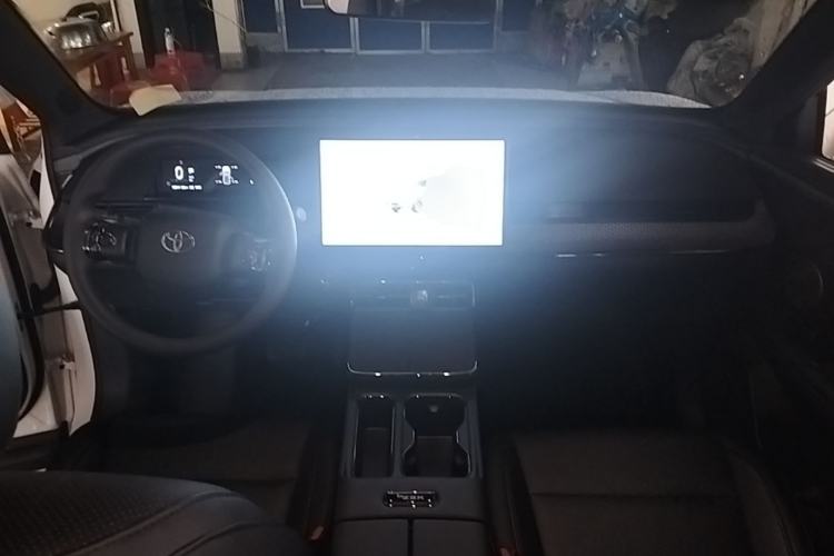 Used Toyota BZ 3X 2025 430 Air Center Console