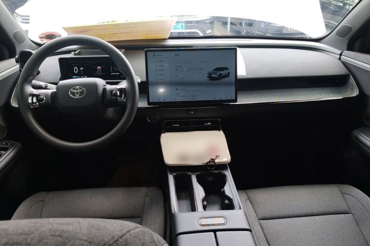Used Toyota BZ 3X 2025 430 Air Center Console