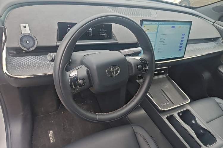 Used Toyota BZ 3X 2025 520 Pro+ LiDAR Edition Center Console