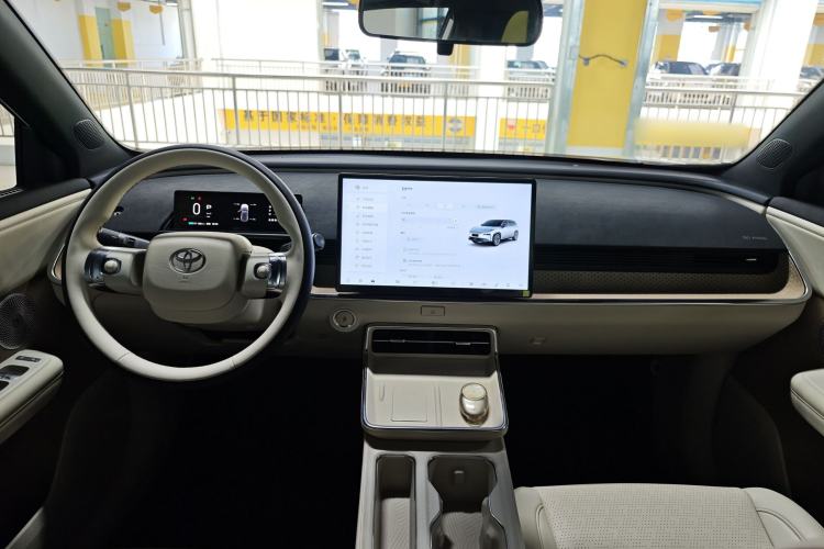 Used Toyota BZ 3X 2025 520 Pro Center Console
