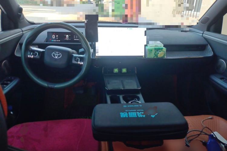 Used Toyota BZ 3X 2025 520 Pro+ Center Console