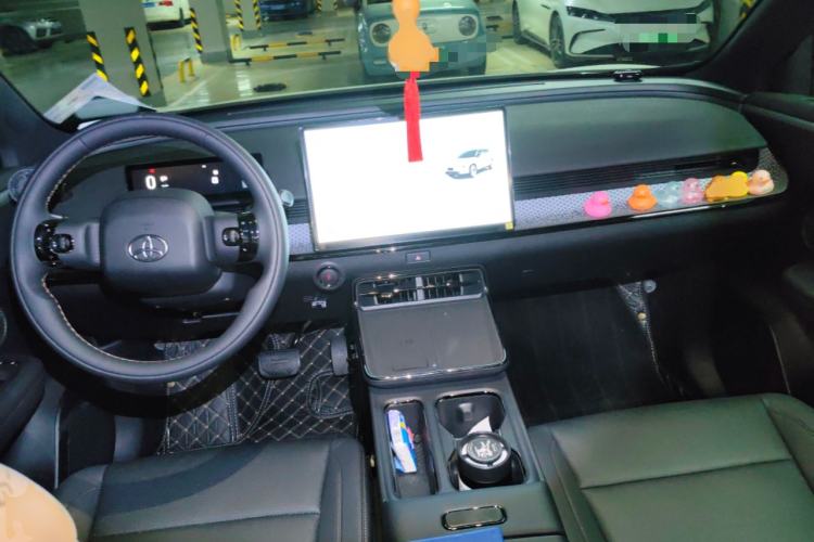 Used Toyota BZ 3X 2025 520 Pro Center Console